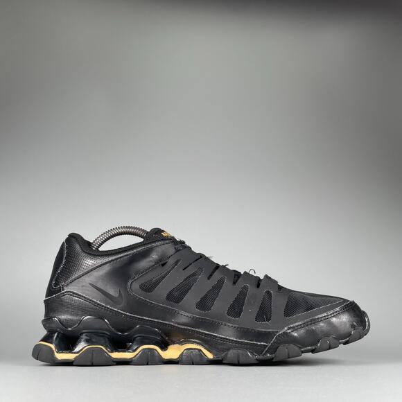Nike Reax 8 TR Men\'s Size 8 Black Gold Athletic Shoes Running Sneaker Casual EUC